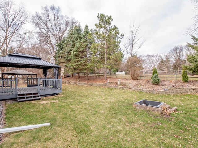 3751 Thomas Court, Vadnais Heights, MN 55127