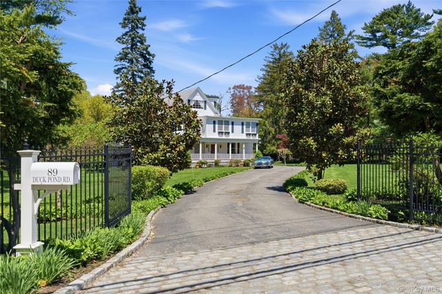 89 Duck Pond Road, Glen Cove, NY 11542