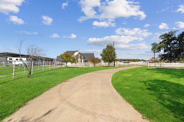 7765 Reed Road, Azle, TX 76020