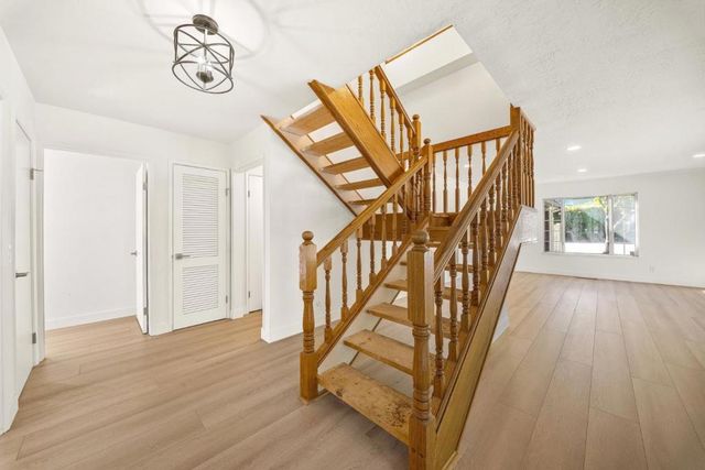 623 High Street, Santa Cruz, CA 95060