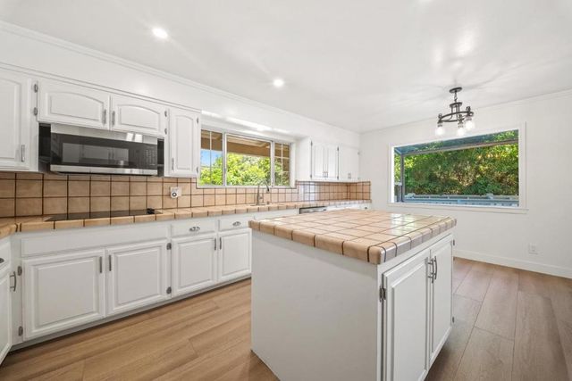 623 High Street, Santa Cruz, CA 95060
