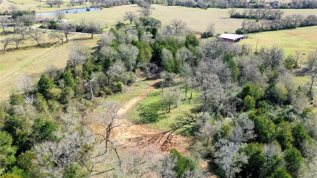 1224 South State Street, Madisonville, TX 77864