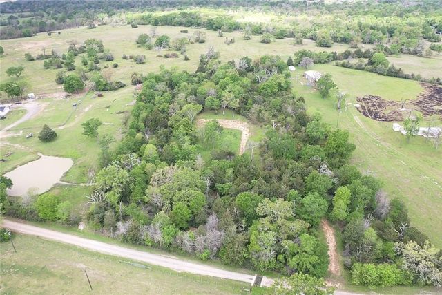 1224 South State Street, Madisonville, TX 77864