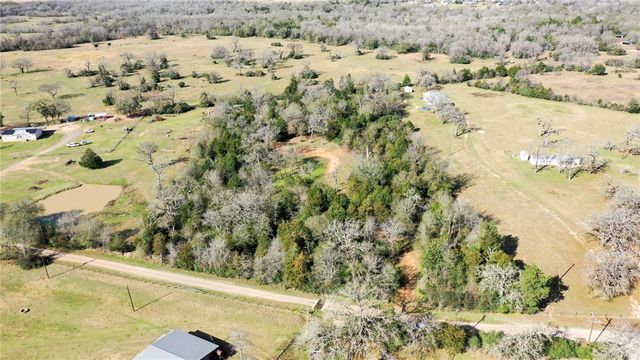 1224 South State Street, Madisonville, TX 77864