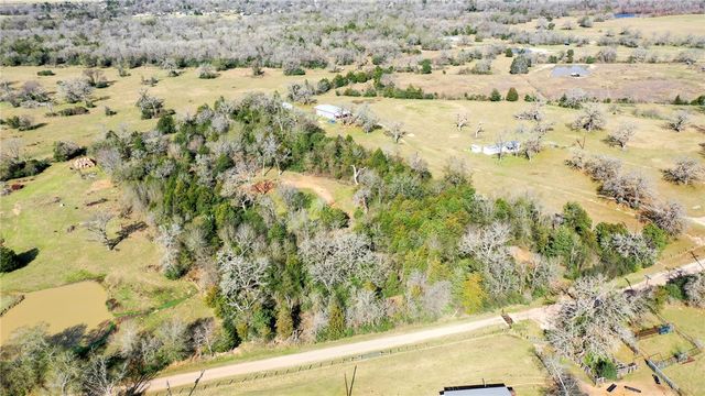 1224 South State Street, Madisonville, TX 77864