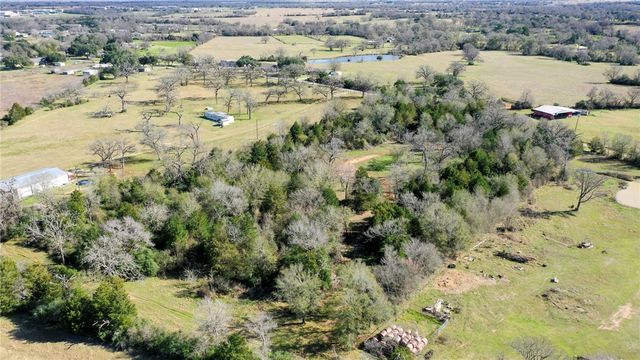 1224 South State Street, Madisonville, TX 77864