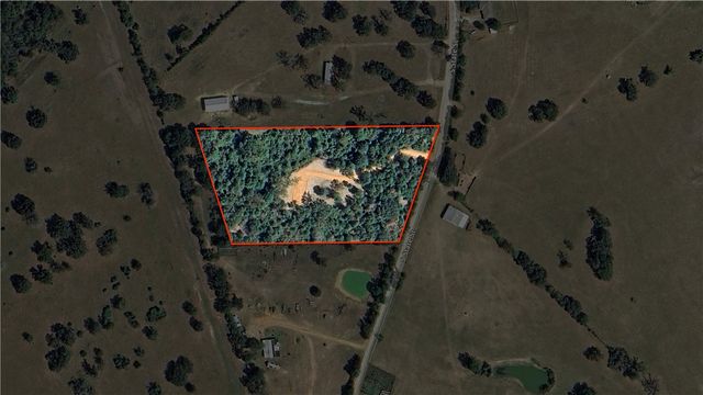 1224 South State Street, Madisonville, TX 77864