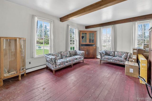 13278 9 Mile Road, South Lyon, MI 48178
