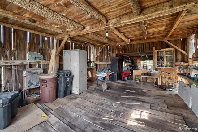 13278 9 Mile Road, South Lyon, MI 48178