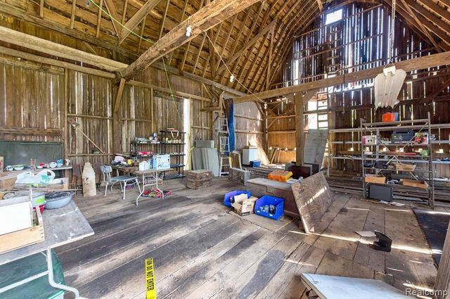 13278 9 Mile Road, South Lyon, MI 48178