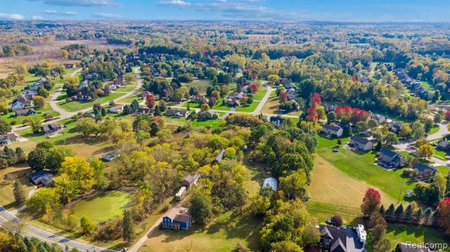 13278 9 Mile Road, South Lyon, MI 48178