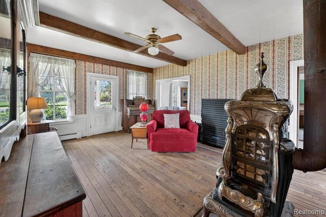 13278 9 Mile Road, South Lyon, MI 48178