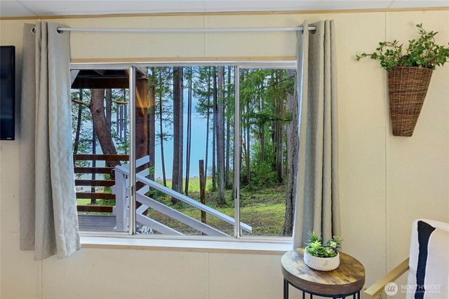 15233 NE Sunset Ave NE, Keyport, WA 98345