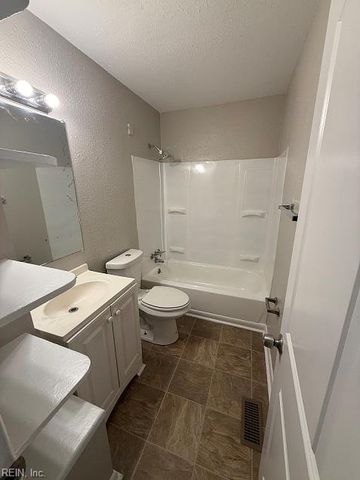 430 Galveston CT, Hampton, VA 23669
