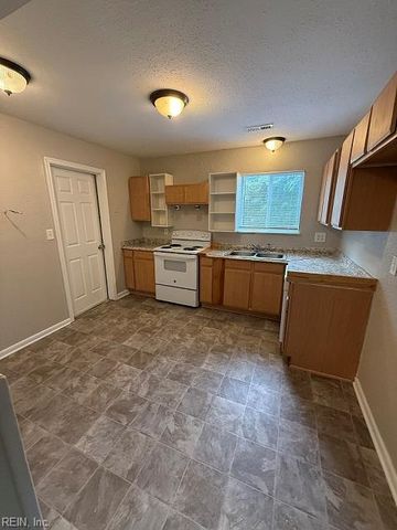 430 Galveston CT, Hampton, VA 23669
