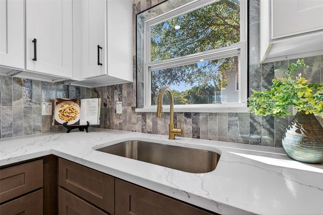 5018 CHANCELLOR STREET NE, St Petersburg, FL 33703