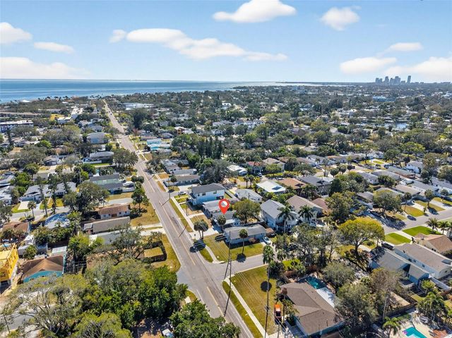 5018 CHANCELLOR STREET NE, St Petersburg, FL 33703