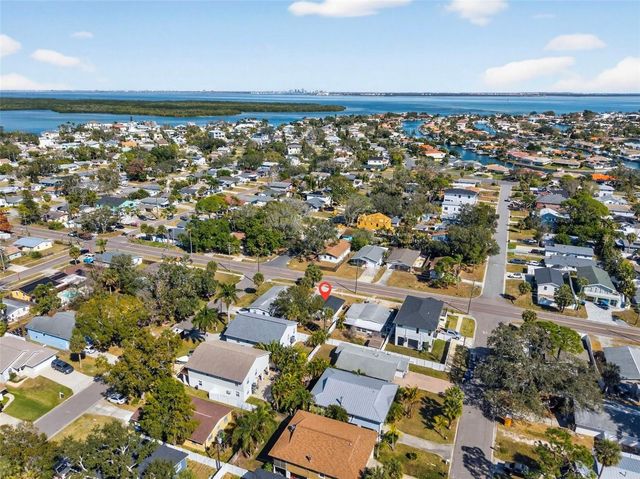 5018 CHANCELLOR STREET NE, St Petersburg, FL 33703