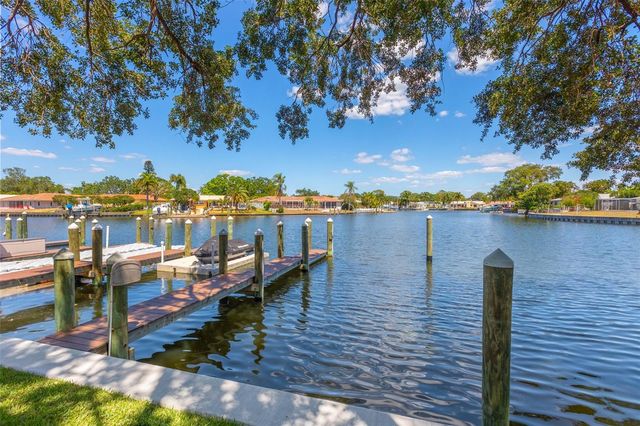 6497 CAPE HATTERAS WAY NE 3, St Petersburg, FL 33702