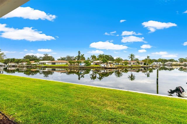 6497 CAPE HATTERAS WAY NE 3, St Petersburg, FL 33702