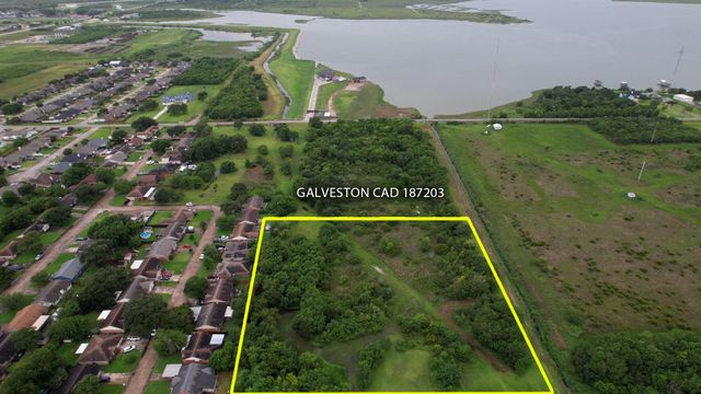 0 29th St Avenue N, Texas City, TX 77590
