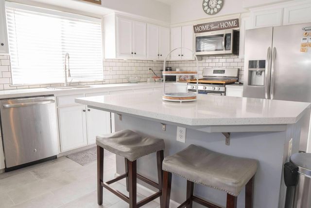 5491 W Roberts Avenue, Fresno, CA 93722