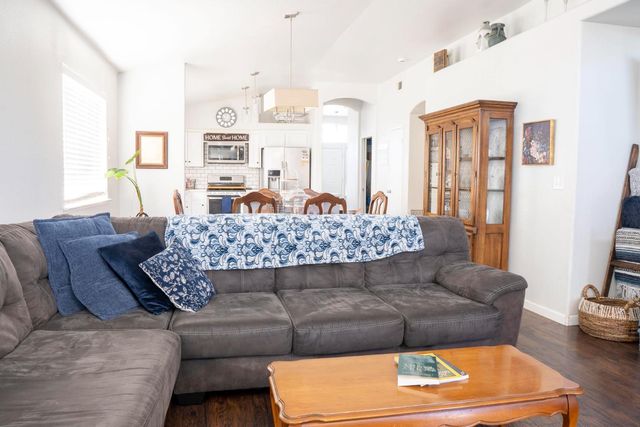 5491 W Roberts Avenue, Fresno, CA 93722