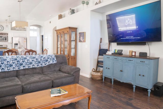 5491 W Roberts Avenue, Fresno, CA 93722