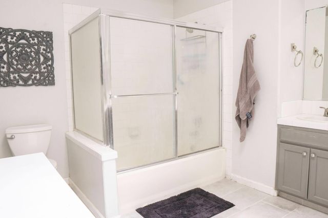 5491 W Roberts Avenue, Fresno, CA 93722