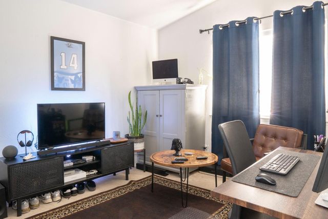 5491 W Roberts Avenue, Fresno, CA 93722