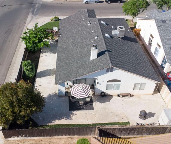 5491 W Roberts Avenue, Fresno, CA 93722