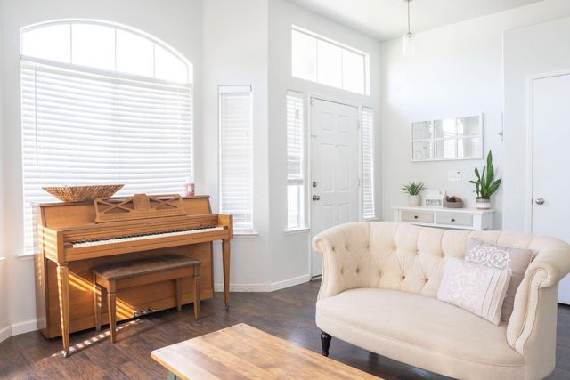 5491 W Roberts Avenue, Fresno, CA 93722