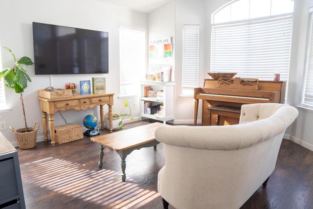 5491 W Roberts Avenue, Fresno, CA 93722