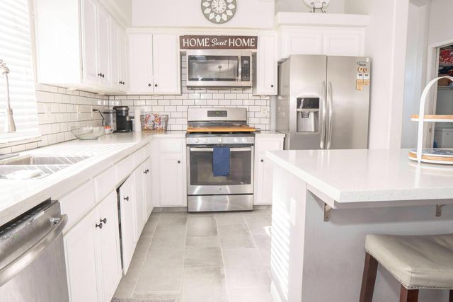 5491 W Roberts Avenue, Fresno, CA 93722