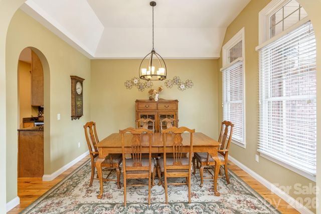 28 Tudor Crescent Court, Hendersonville, NC 28739