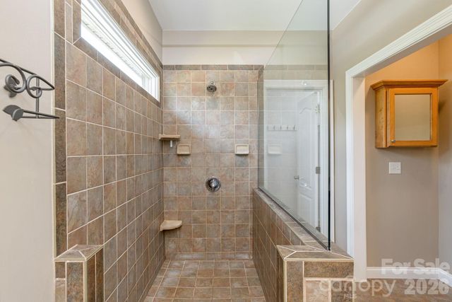 28 Tudor Crescent Court, Hendersonville, NC 28739
