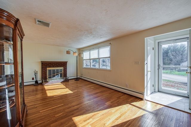 40 Lyndon Road, Sharon, MA 02067