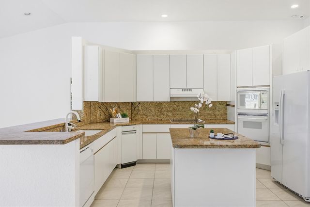 2698 Cypress Ln, Weston, FL 33332