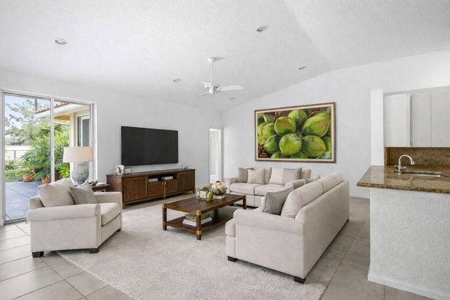 2698 Cypress Ln, Weston, FL 33332