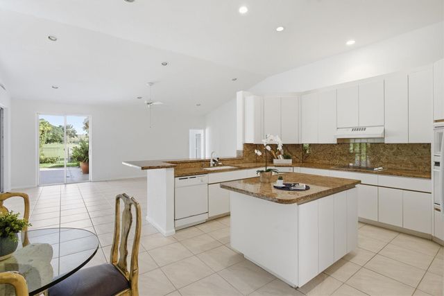 2698 Cypress Ln, Weston, FL 33332