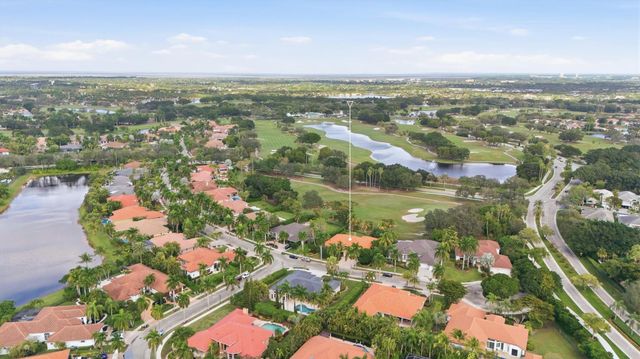 2698 Cypress Ln, Weston, FL 33332