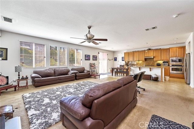 2106 Tangerine, Palmdale, CA 93551