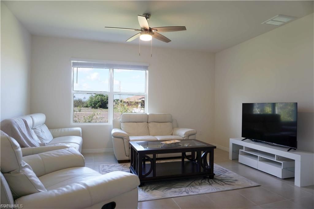 517 Kismet PKWY W, CAPE CORAL, FL 33993 — exterior