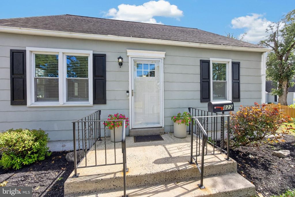 822 BROOKSIDE AVE #, Pottstown, PA 19464 — photo 2