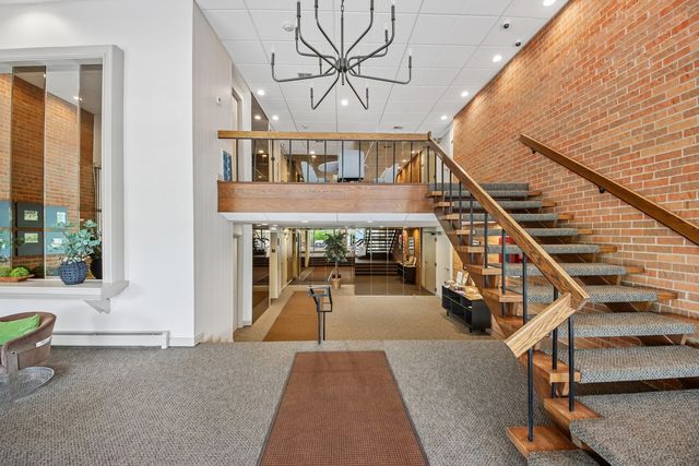 4225 Saratoga Avenue 415B, Downers Grove, IL 60515