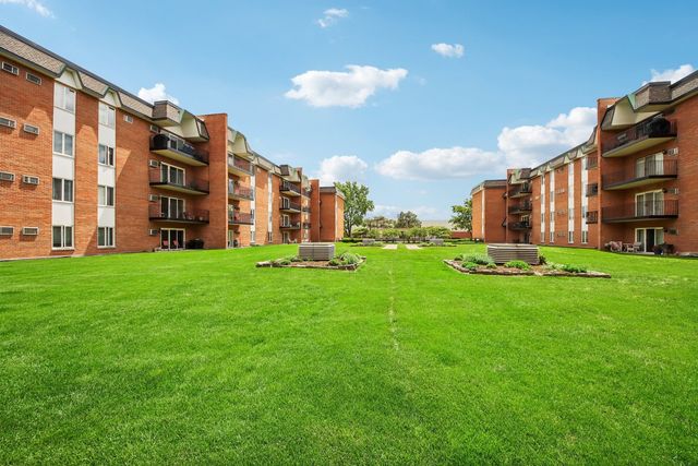 4225 Saratoga Avenue 415B, Downers Grove, IL 60515