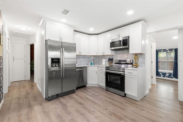 6225 76TH AVENUE N, Pinellas Park, FL 33781