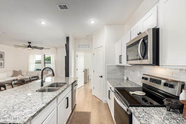 9519 W AGORA Lane, Tolleson, AZ 85353