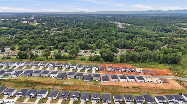 1544 Erindale Drive, Wellford, SC 29385
