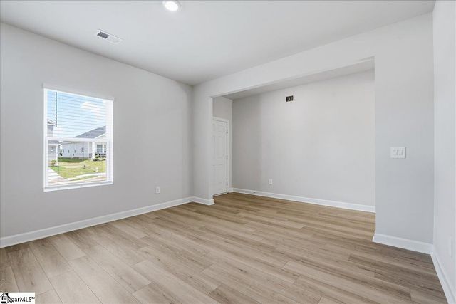 1544 Erindale Drive, Wellford, SC 29385